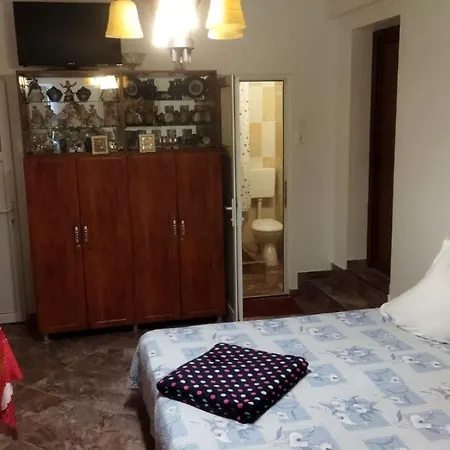Casa Din Gradina *