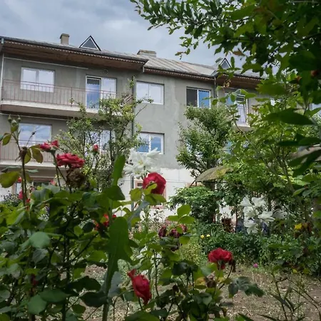 Casa Din Gradina Pensiune agroturistice *