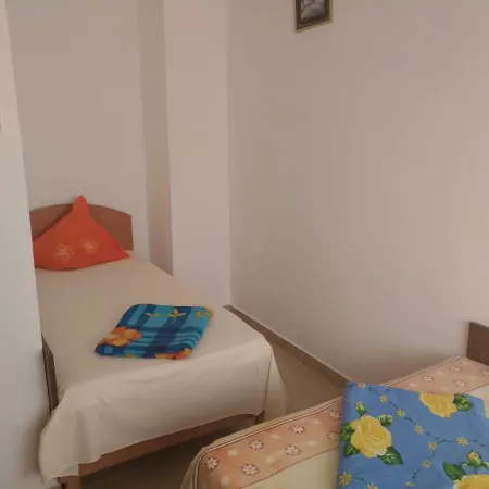 Casa Din Gradina ファームステイ エフォリエ・スド