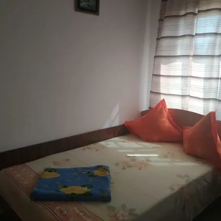 Casa Din Gradina Séjour à la ferme Eforie Sud (Constanta)