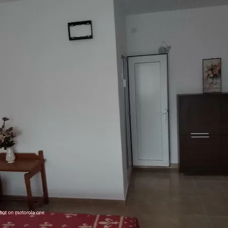 Casa Din Gradina *